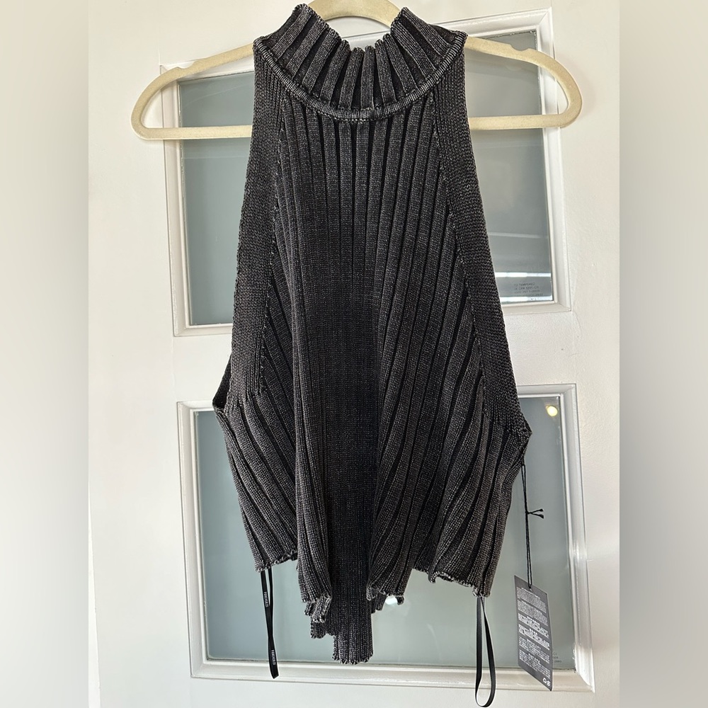 FOREVER21 UNWORN SWEATER TOP